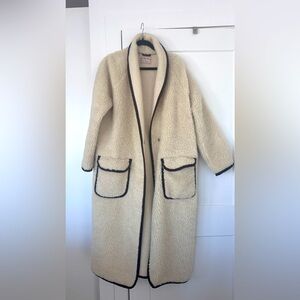 Cream Long teddy coat FP